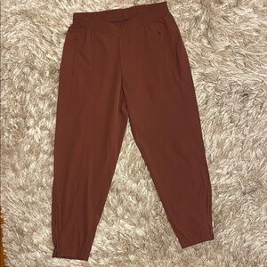 Old Navy Active StretchTech Pants in Brown